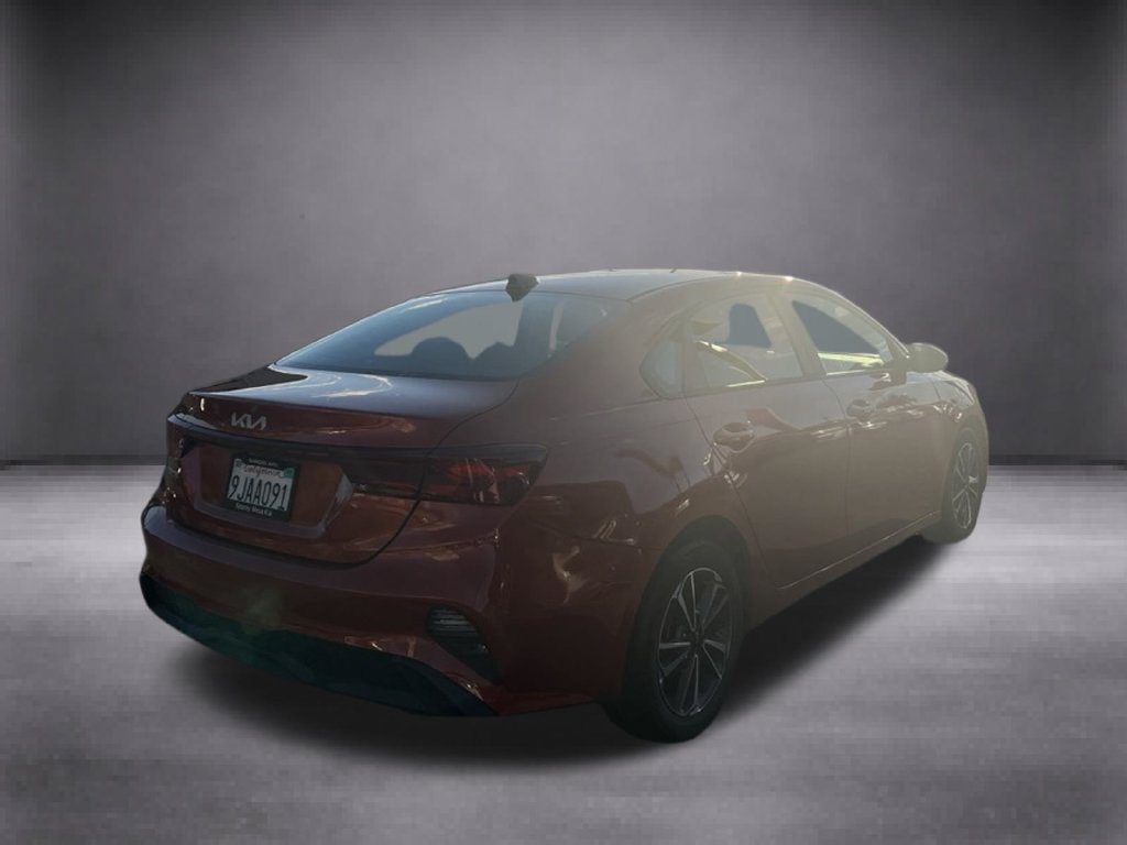 Used 2023 Kia Forte LXS w/ LXS Technology Package FWD image 8