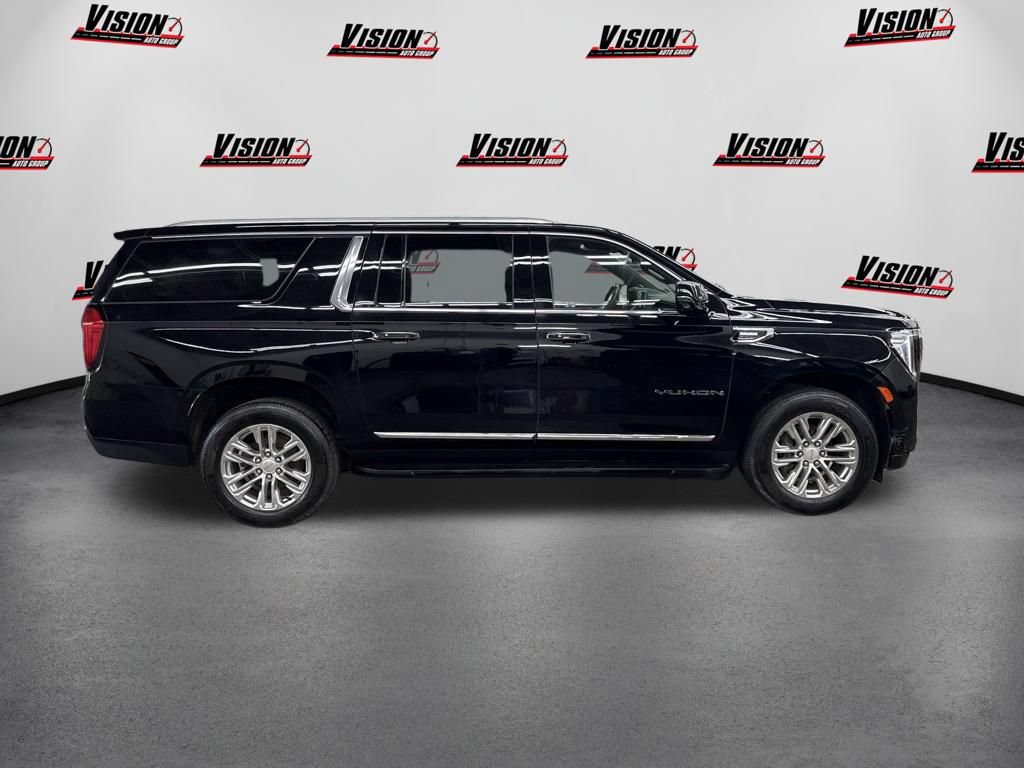 Used 2022 GMC Yukon XL SLT w/ SLT Luxury Package AWD/4WD image 4