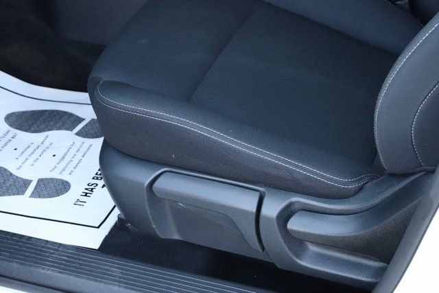 Used 2023 Nissan Rogue S image 14