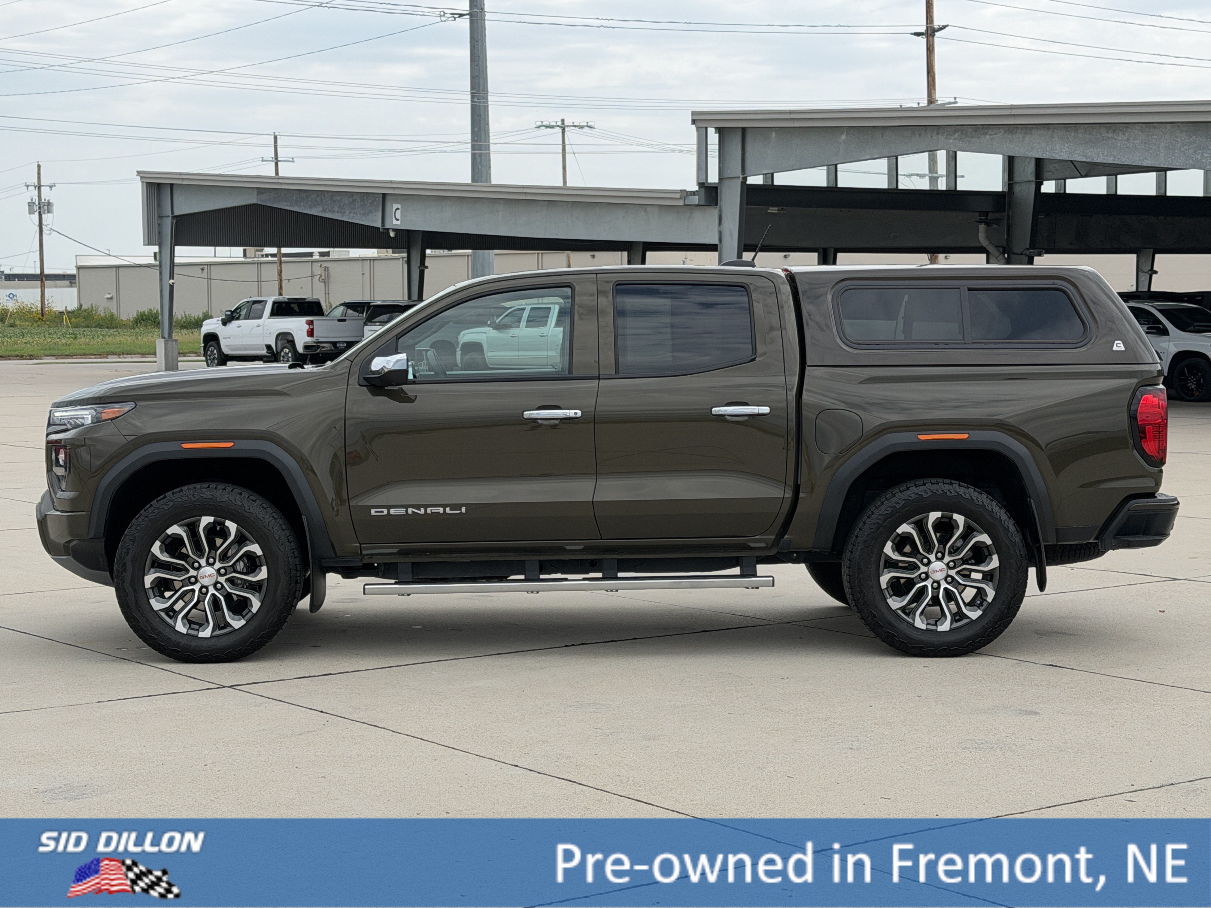 Certified 2025 GMC Canyon Denali AWD/4WD image 7