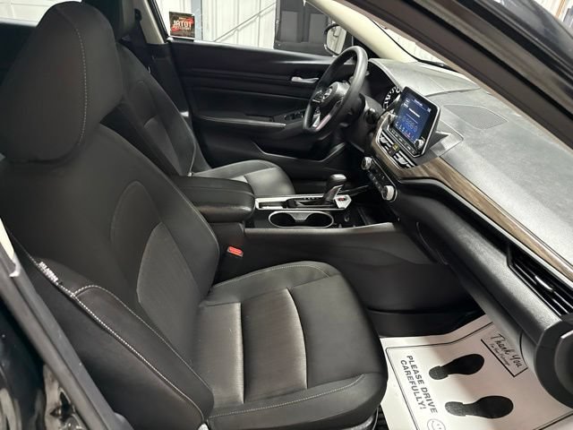 Used 2024 Nissan Altima 2.5 SV FWD image 23
