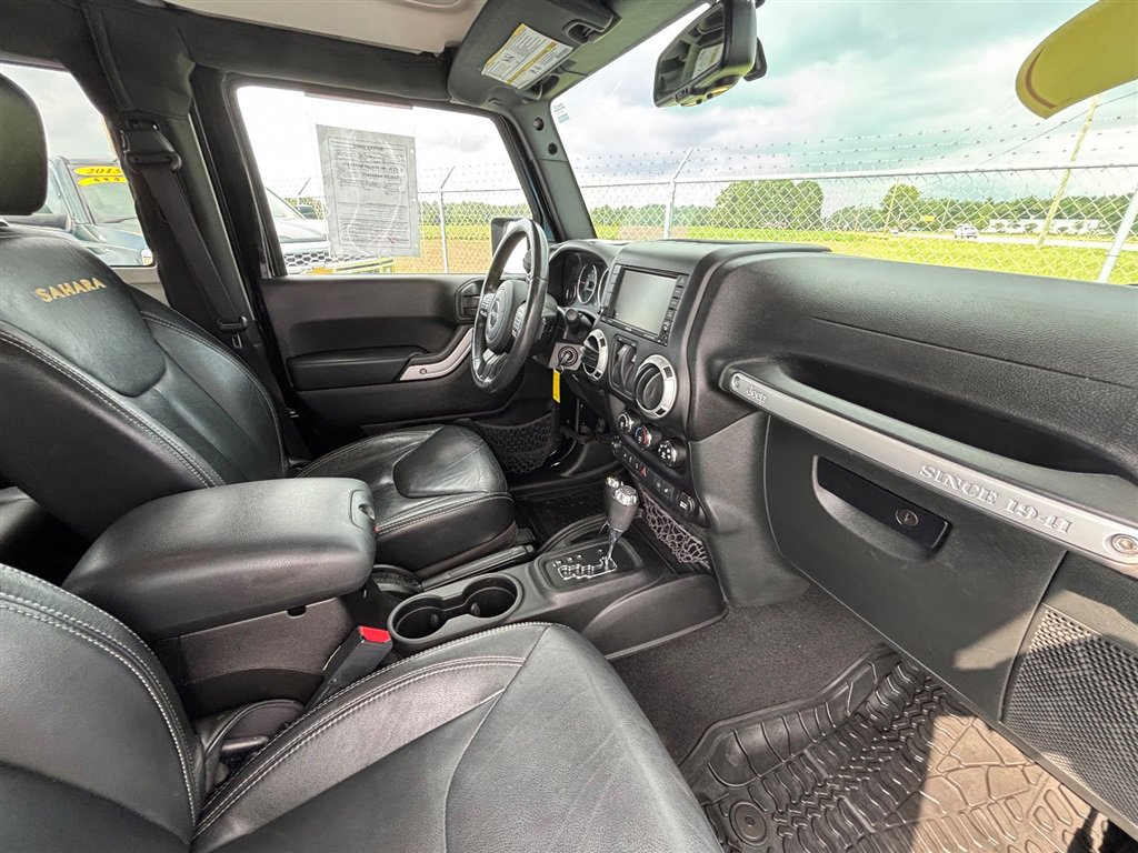 Used 2015 Jeep Wrangler Sahara w/ Connectivity Group image 19
