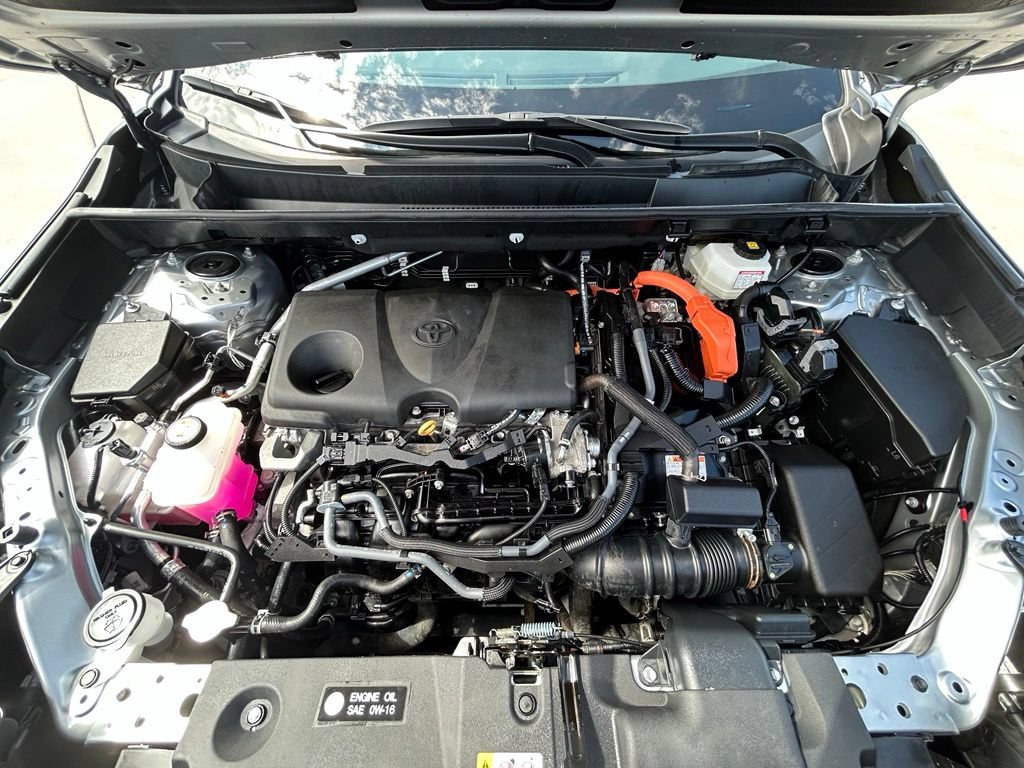 Used 2025 Toyota RAV4 XLE AWD/4WD image 33
