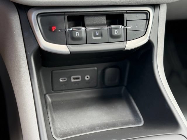 Used 2024 GMC Terrain SLE FWD image 22
