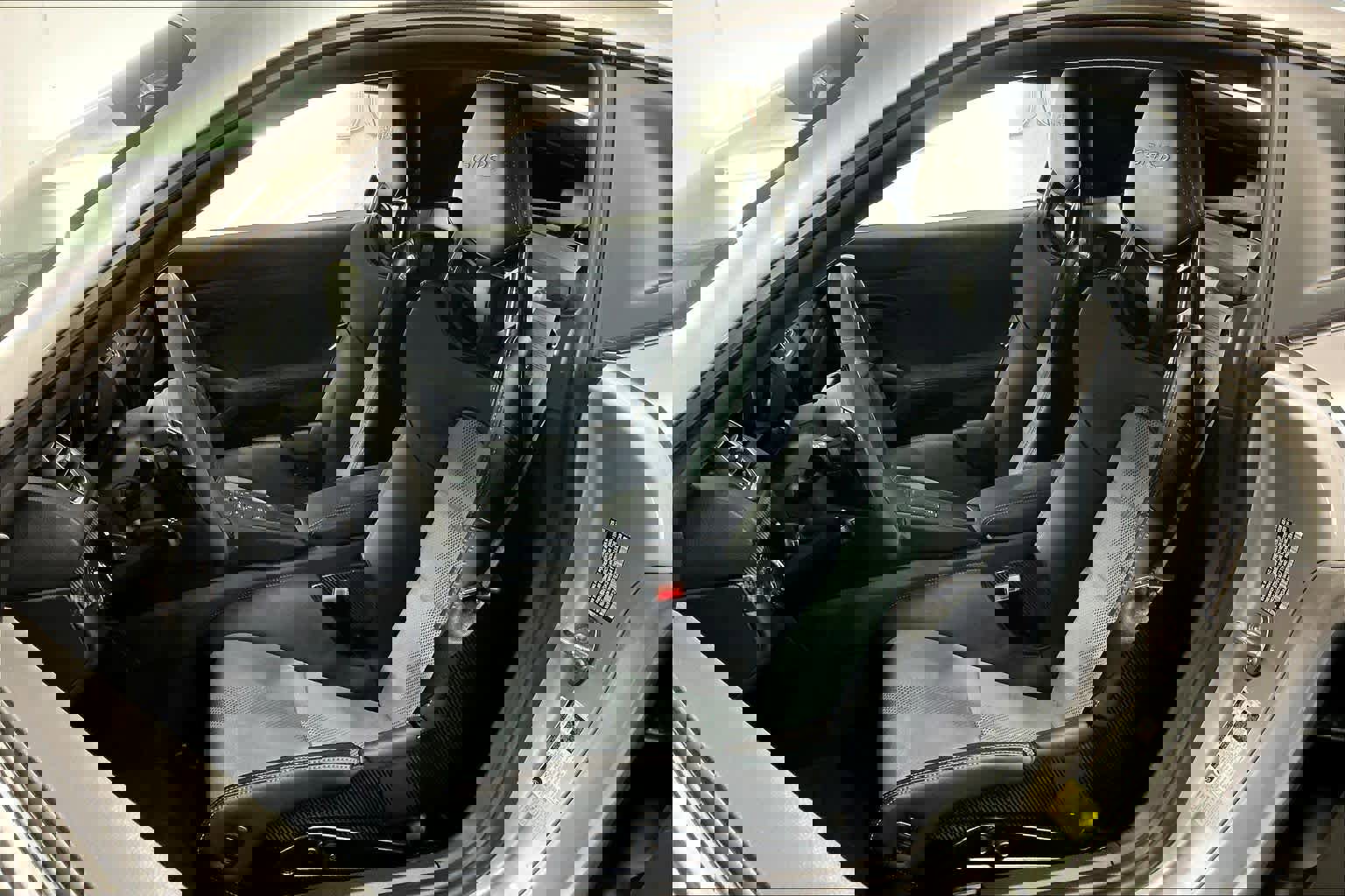 Used 2025 Porsche 718 Cayman GT4 RS image 26