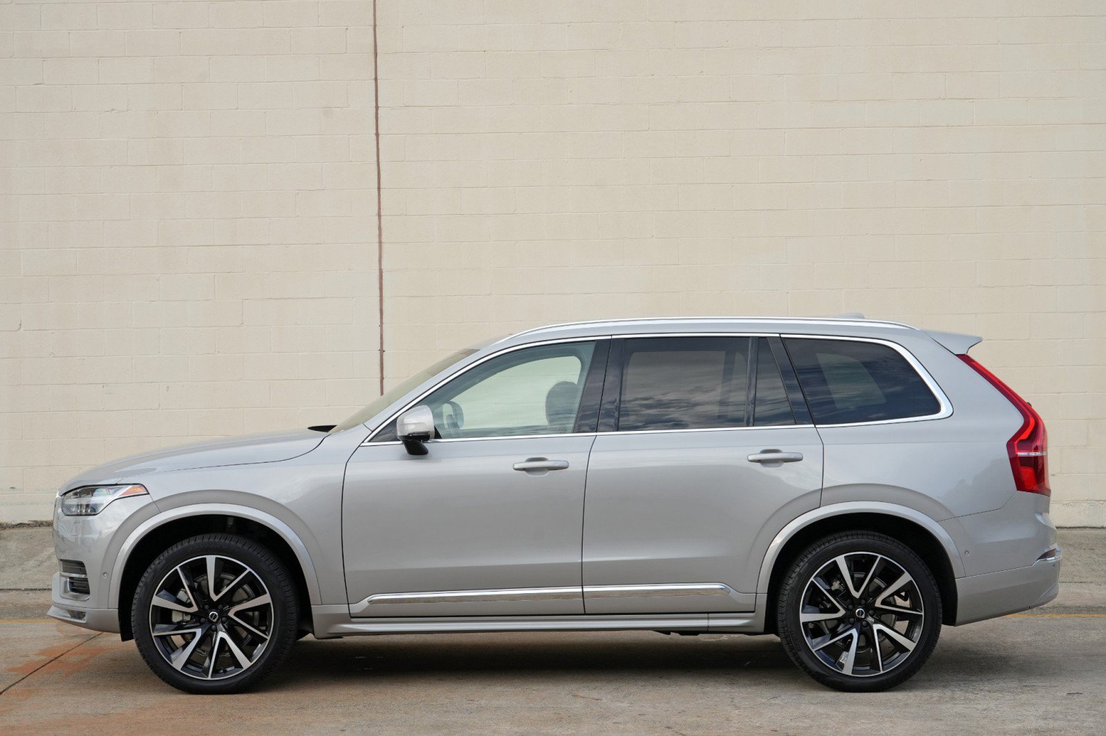 Used 2025 Volvo XC90 B6 Plus AWD/4WD image 52
