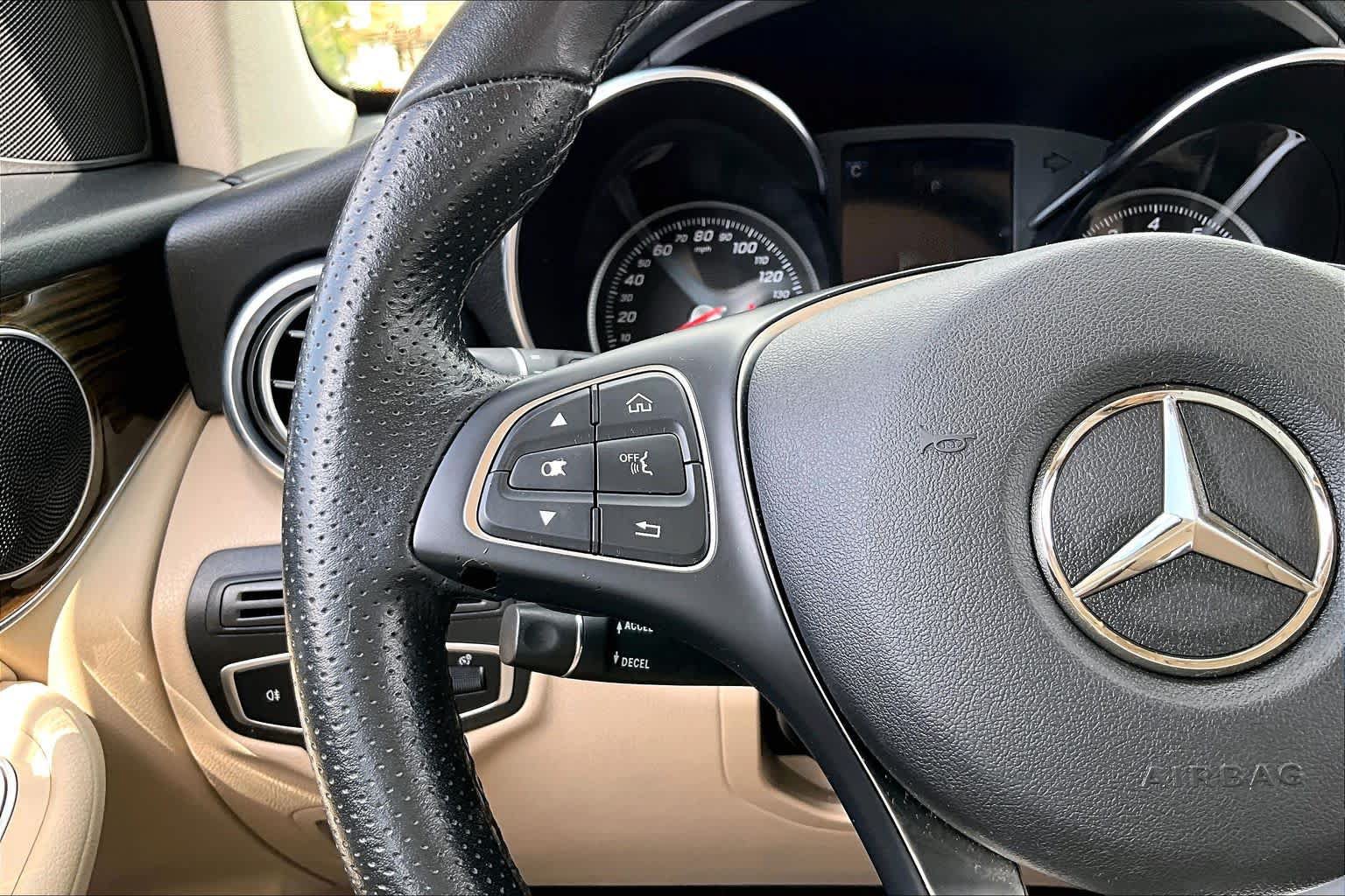 Used 2019 Mercedes-Benz GLC 300 image 24