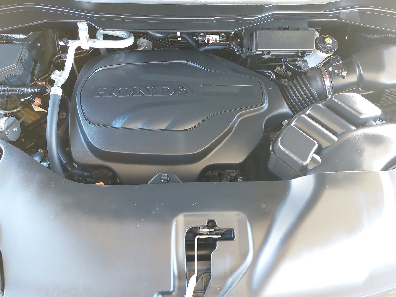 Certified 2022 Honda Pilot Sport image 30