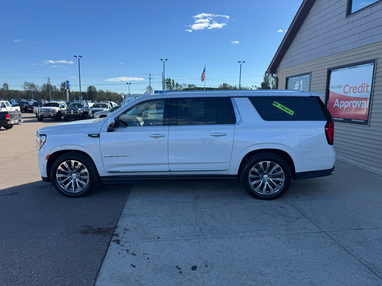 Used 2021 GMC Yukon XL Denali w/ Denali Ultimate Package image 7