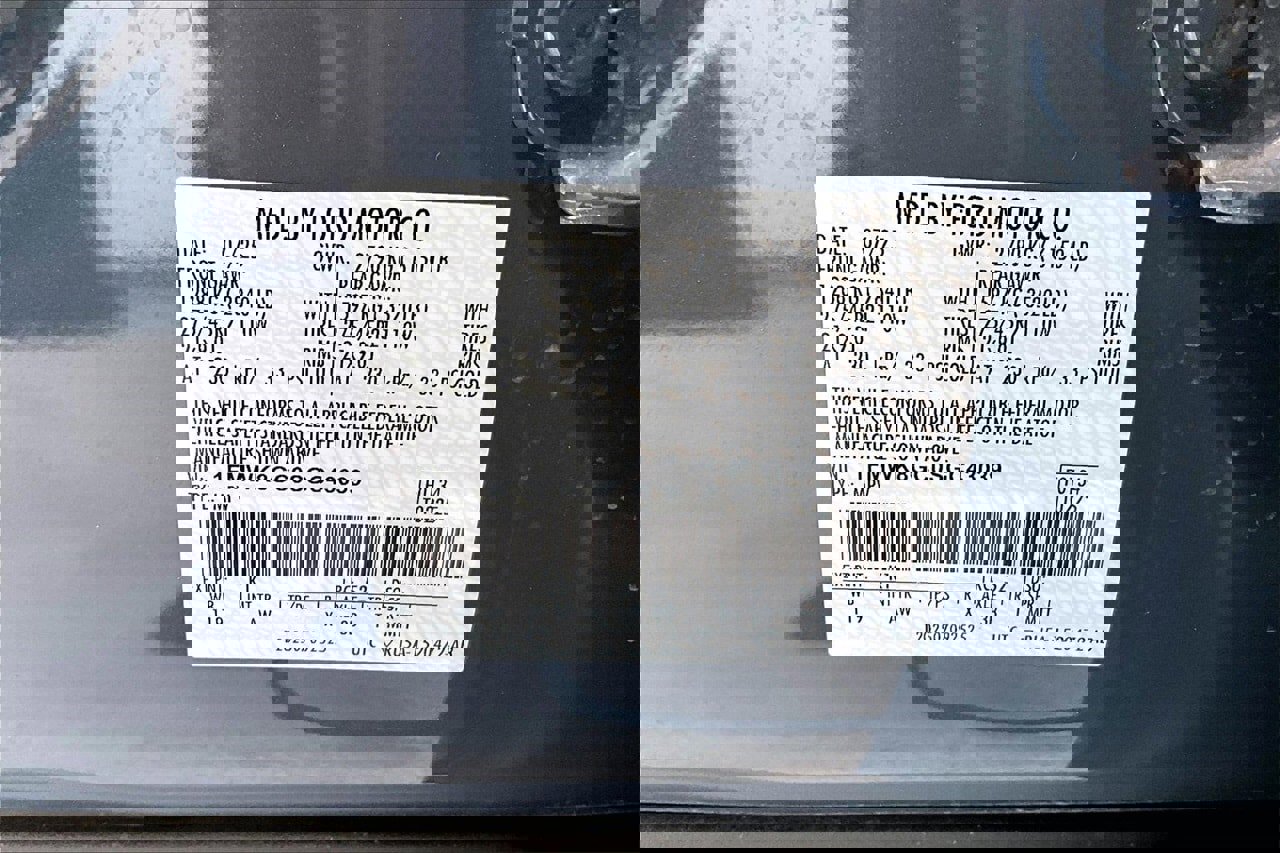 Certified 2025 Ford Explorer ST image 33