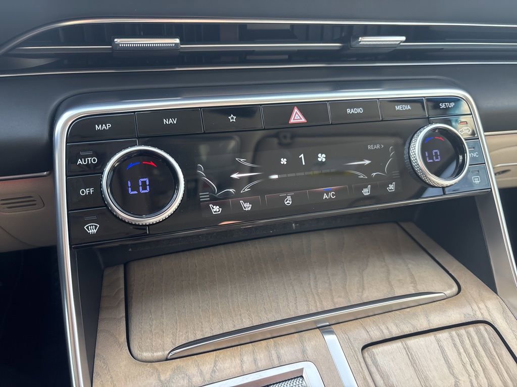 Used 2023 Genesis GV80 3.5T w/ Advanced Package image 25