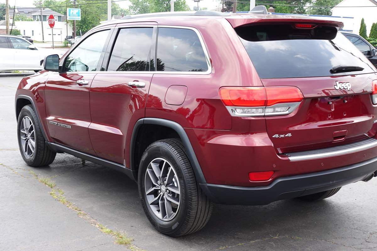 Used 2018 Jeep Grand Cherokee Limited AWD/4WD image 10