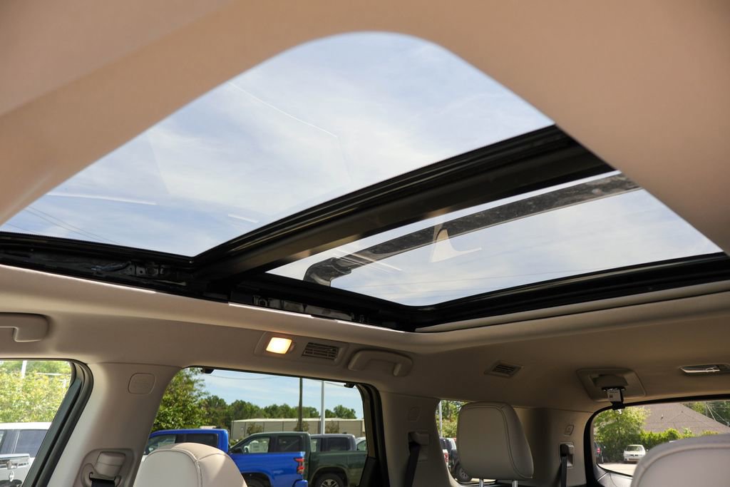 New 2026 Nissan Pathfinder SL image 9