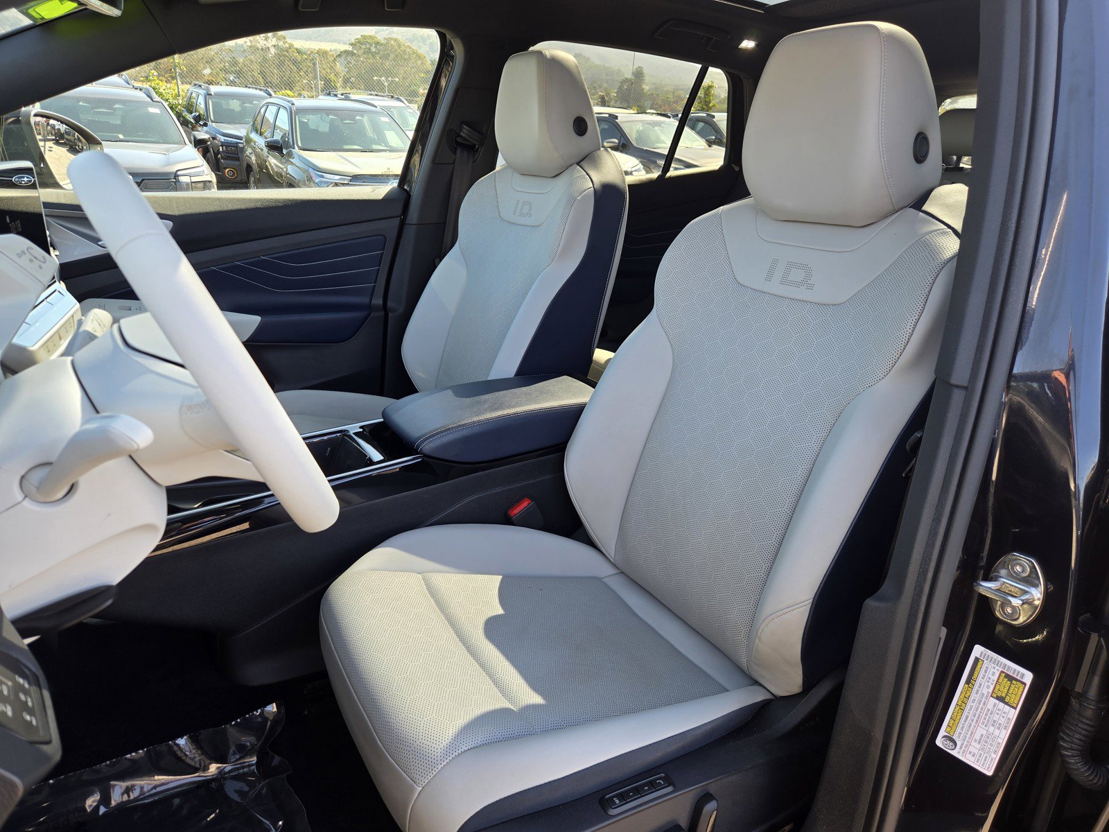 Used 2023 Volkswagen ID.4 Pro S AWD/4WD image 15