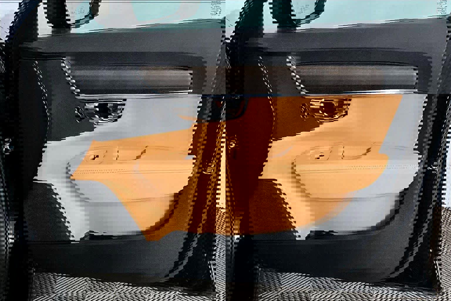 Used 2020 Volvo V90 T6 Cross Country image 23