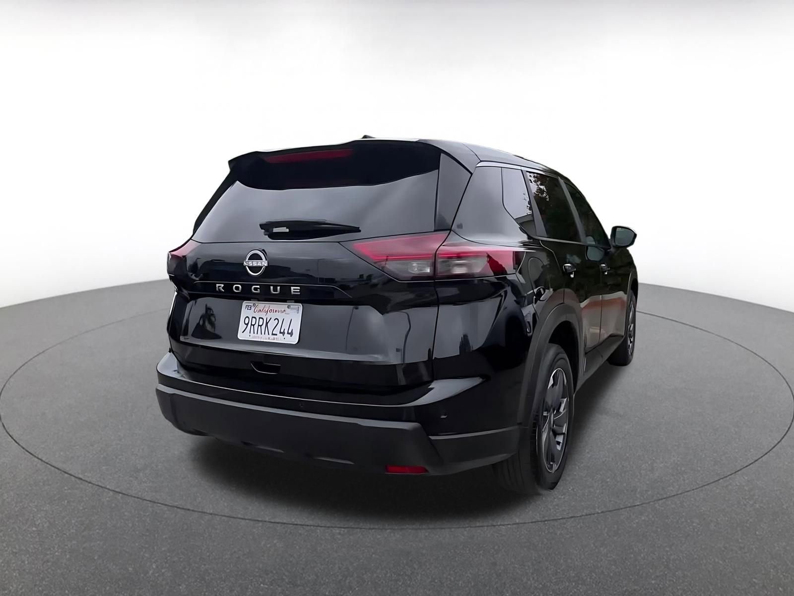 Used 2025 Nissan Rogue SV FWD image 15