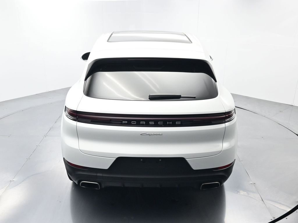 Certified 2024 Porsche Cayenne AWD/4WD image 34