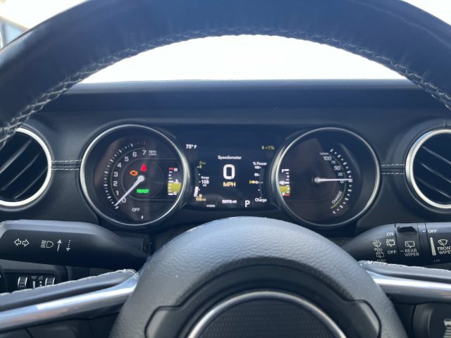 Used 2021 Jeep Wrangler Unlimited Sahara w/ Cold Weather Group AWD/4WD image 18