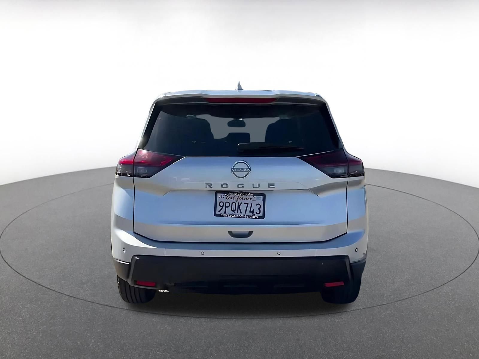 Used 2025 Nissan Rogue SV image 12