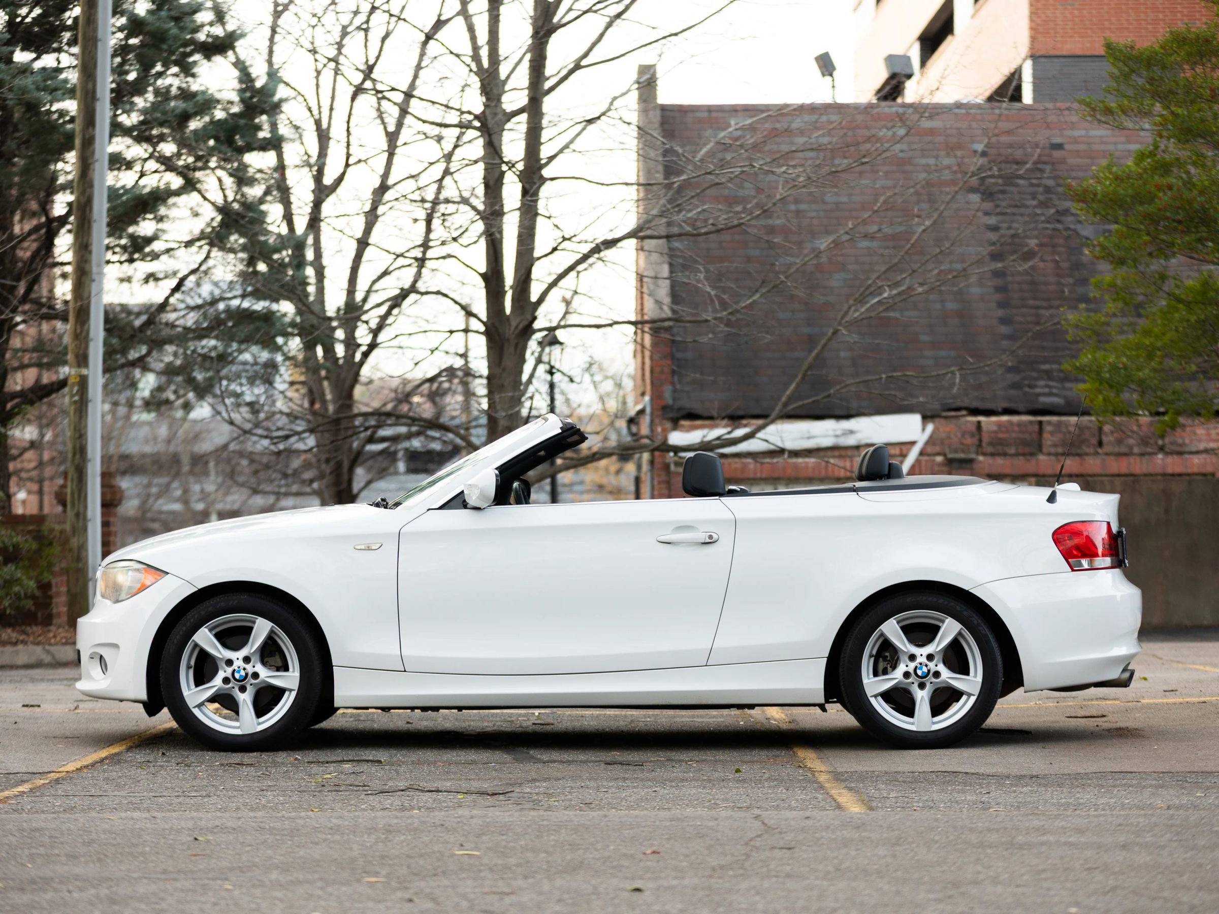Used 2013 BMW 128i Convertible image 11