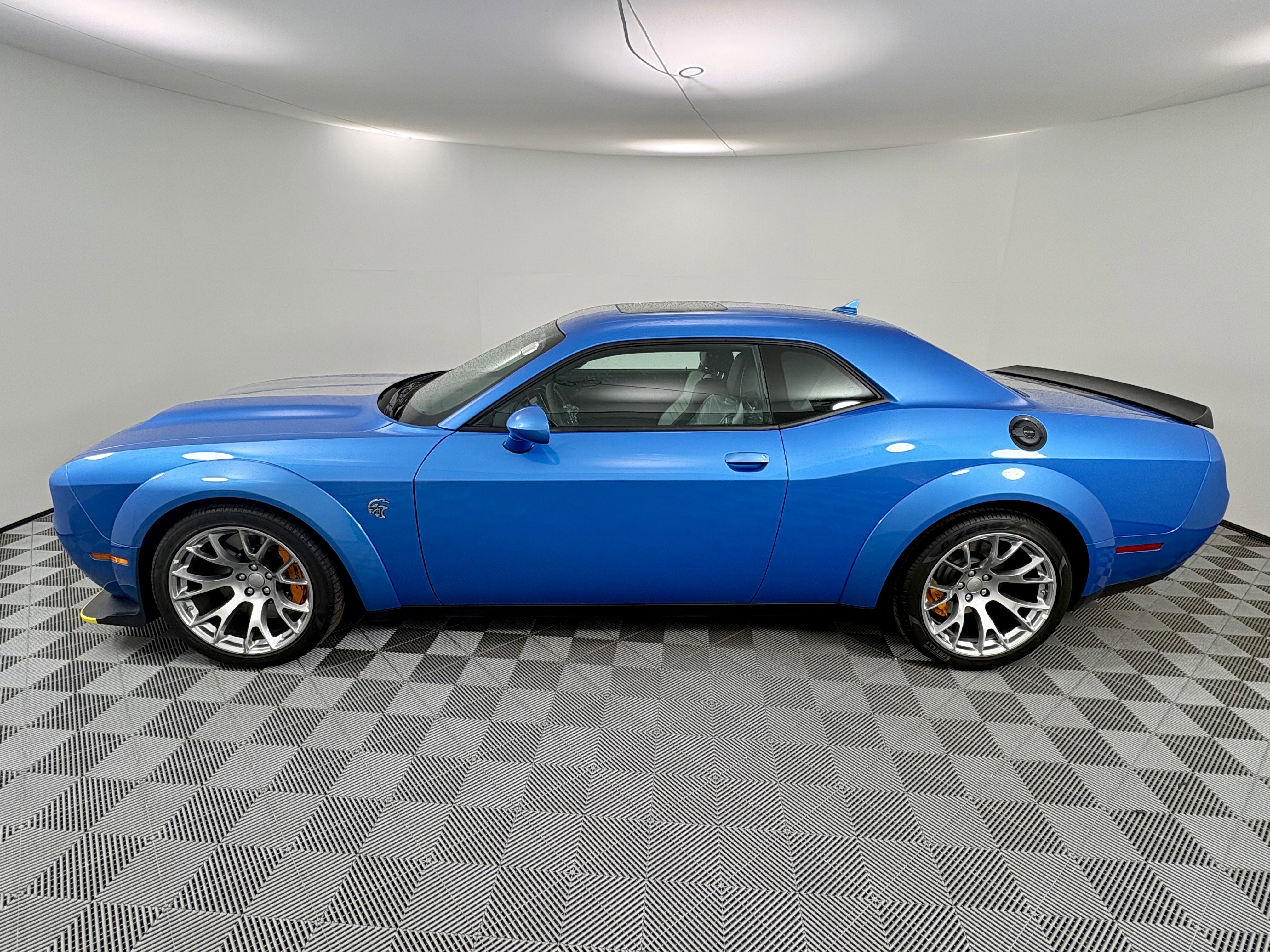 Used 2023 Dodge Challenger SRT Hellcat image 2