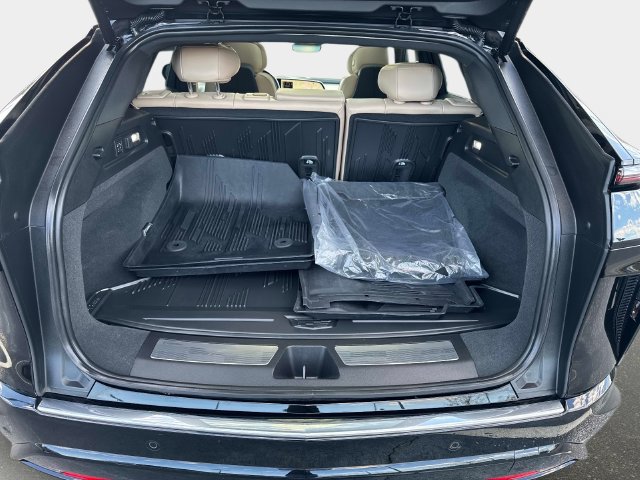 Certified 2026 Cadillac Lyriq Signature Luxury w/ Nappa Leather Package AWD/4WD image 5