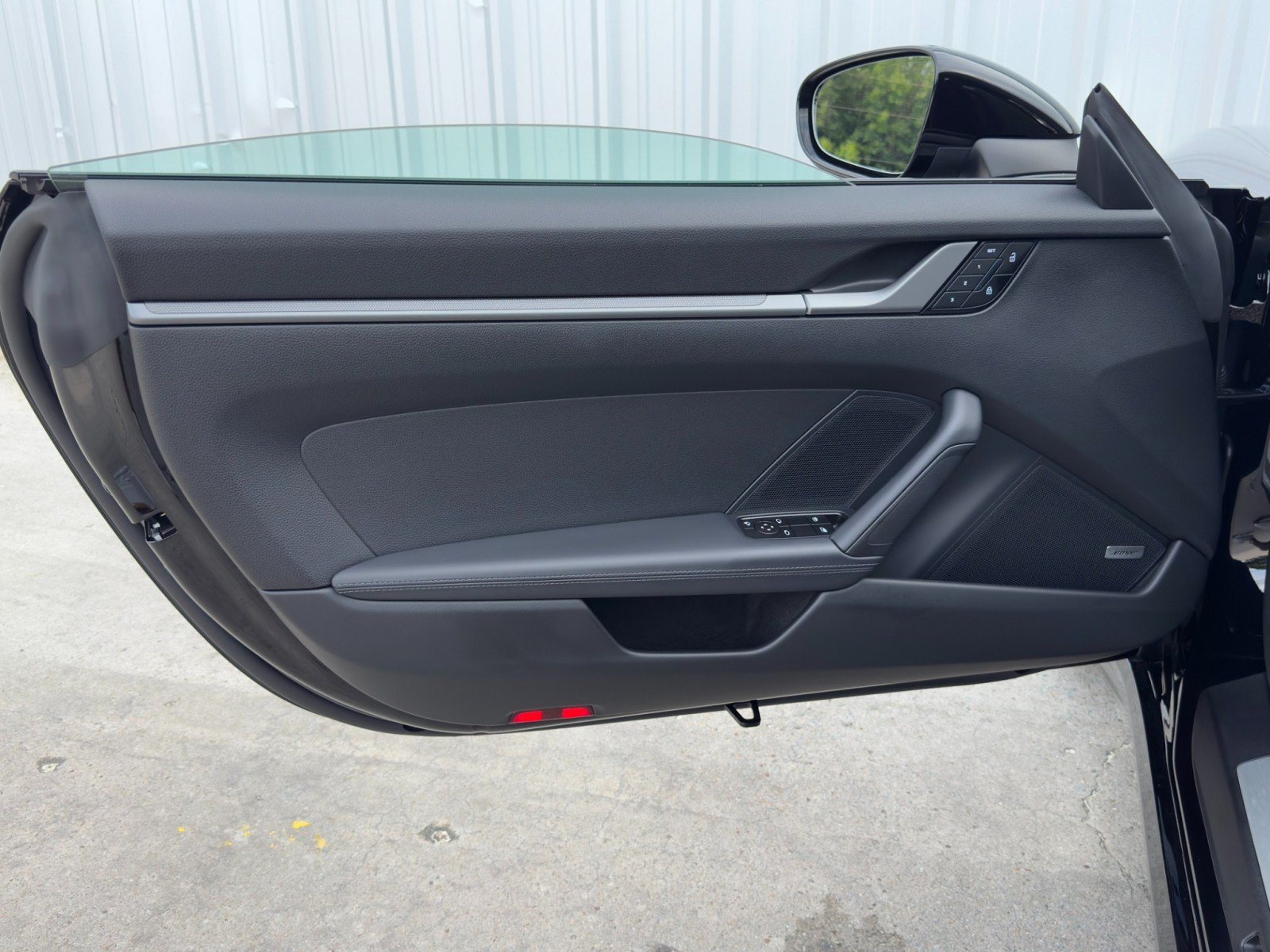 Used 2025 Porsche 911 Carrera RWD image 42