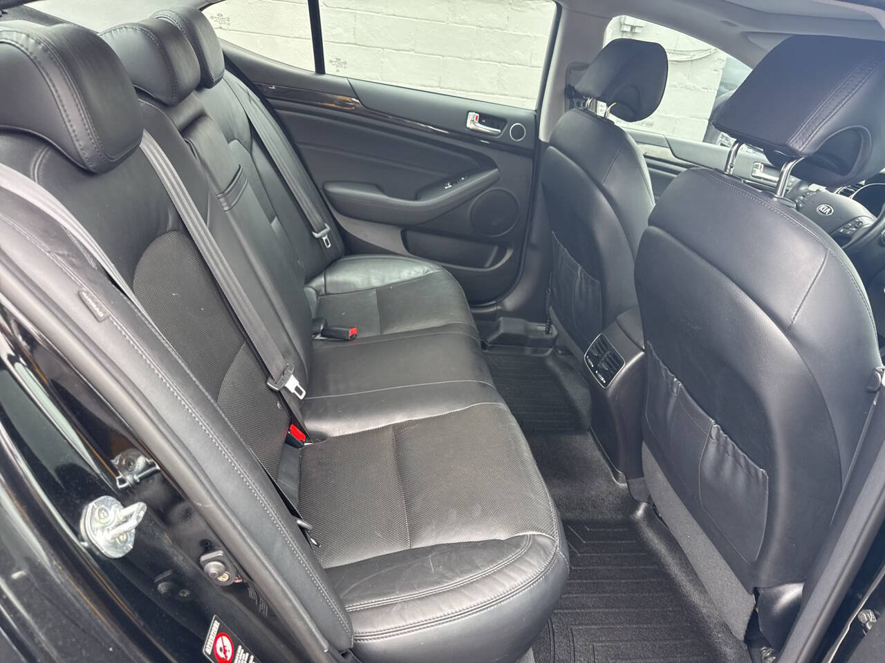 Used 2015 Kia Cadenza Premium w/ Technology Package FWD image 20