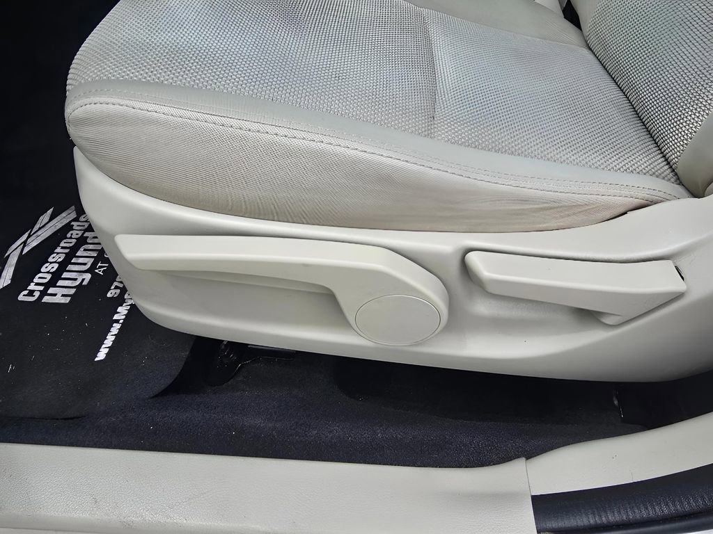 Used 2014 Subaru Crosstrek 2.0i Premium AWD/4WD image 13