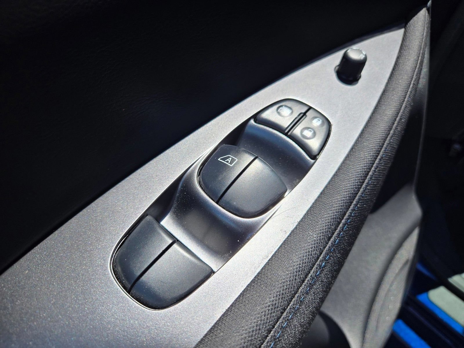 Used 2022 Nissan Leaf S FWD image 15