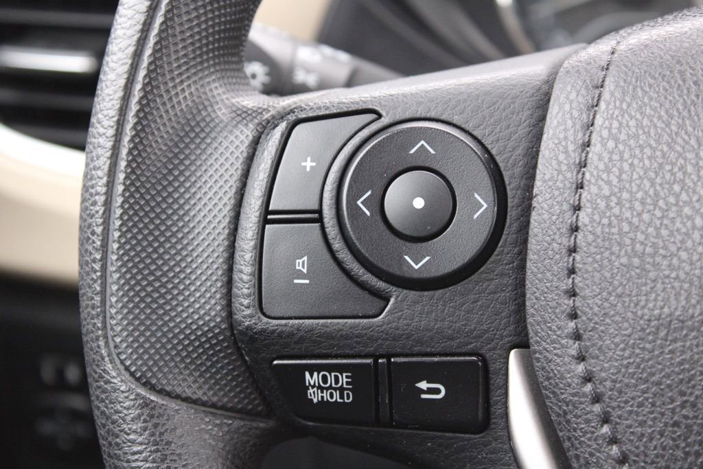 Used 2014 Toyota Corolla LE image 27