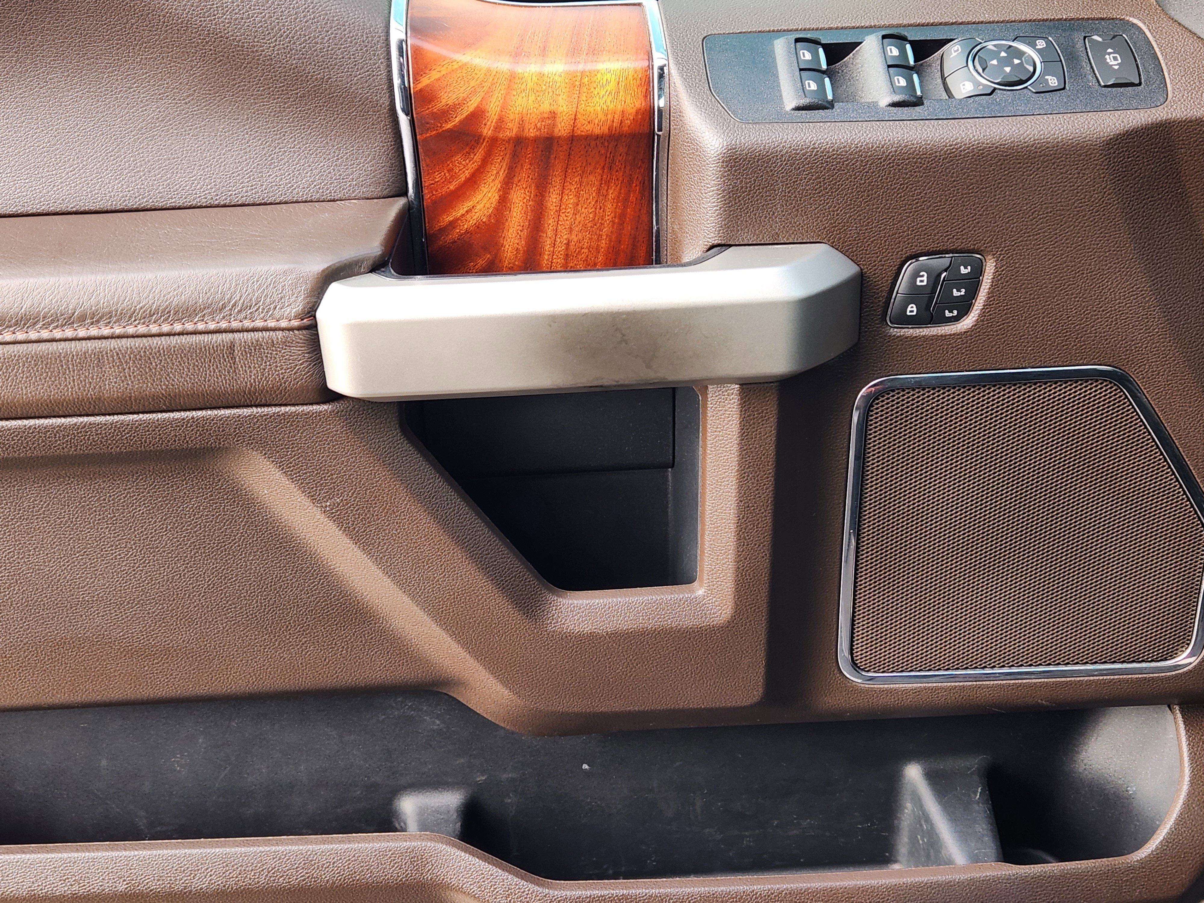 Used 2020 Ford F250 King Ranch w/ FX4 Off-Road Package image 25