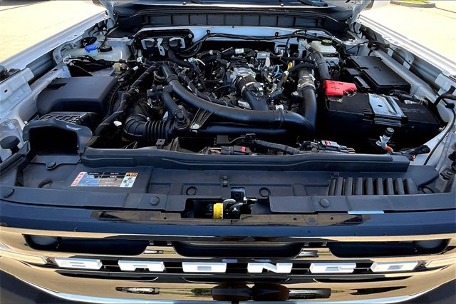 Used 2022 Ford Bronco Outer Banks image 9