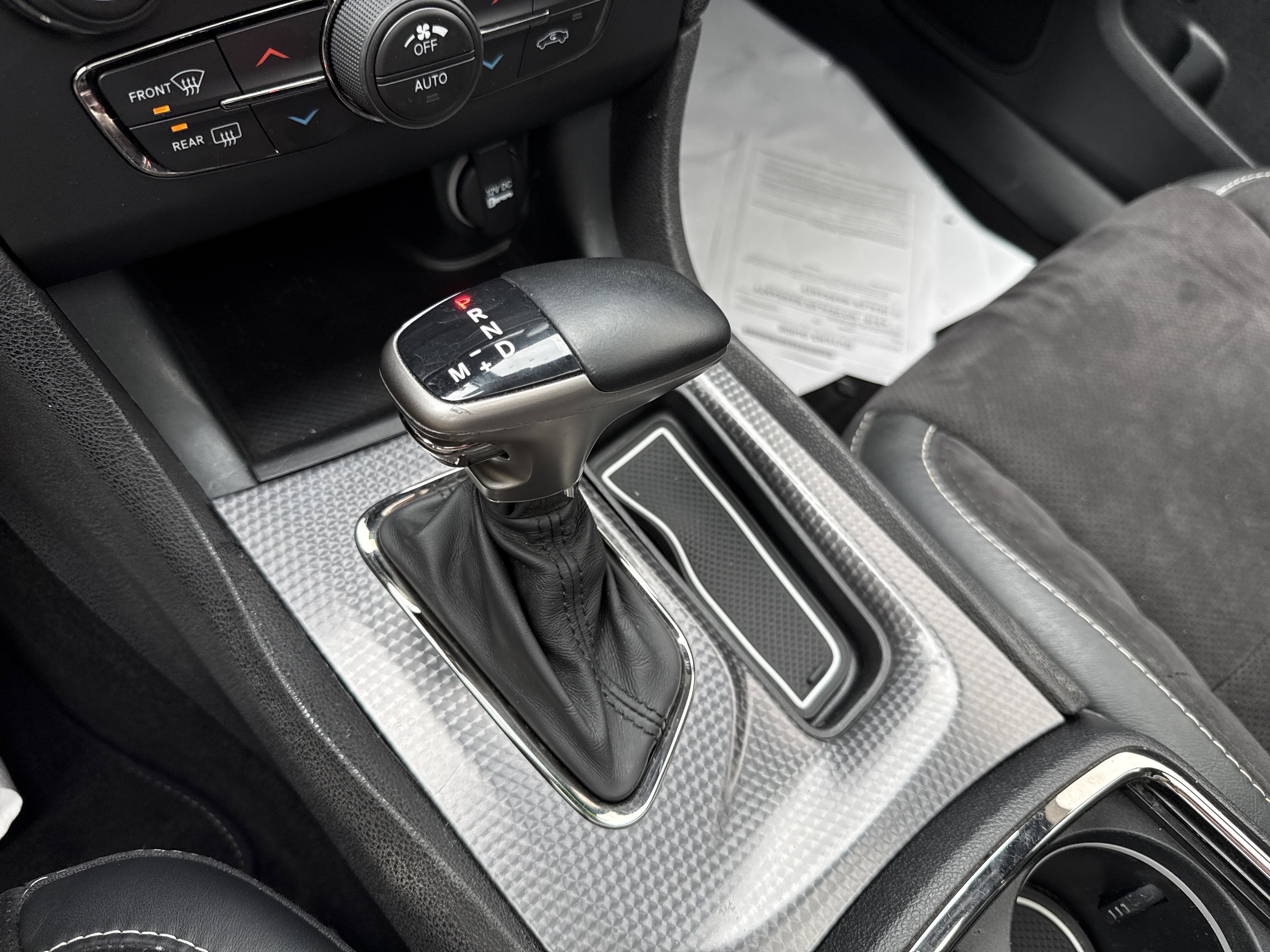 Used 2015 Dodge Charger SRT Hellcat w/ Harman/Kardon Audio Group image 25