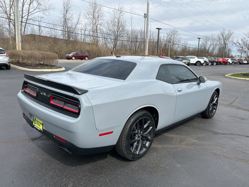 Used 2022 Dodge Challenger SXT w/ Blacktop Package image 8