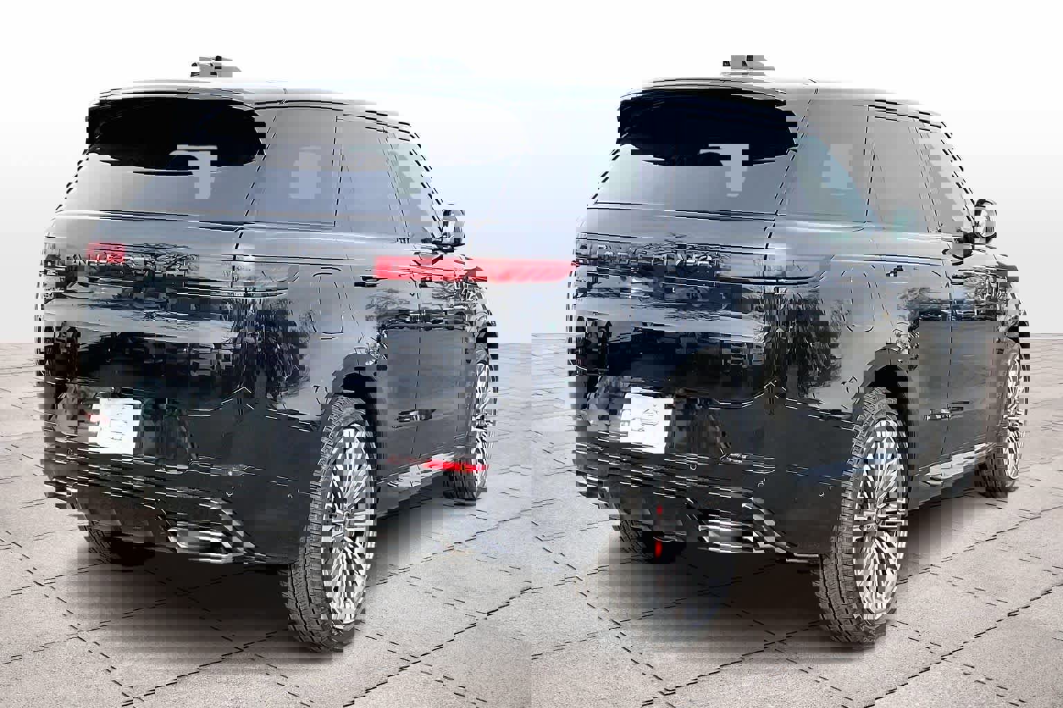 New 2025 Land Rover Range Rover Sport Dynamic SE image 4