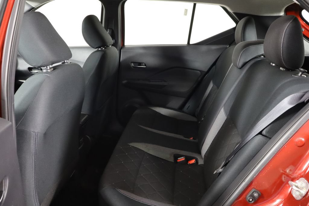 Used 2020 Nissan Kicks SV FWD image 16