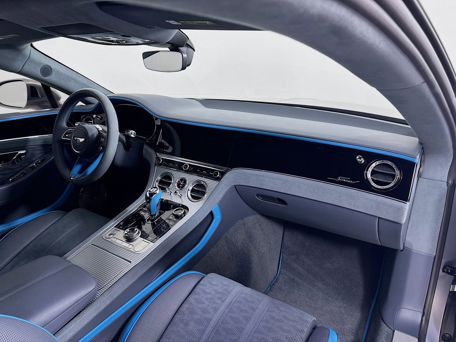 Used 2025 Bentley Continental GT Speed image 28