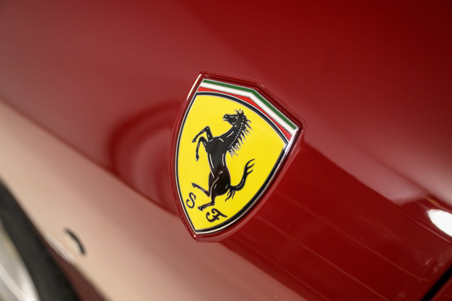 Certified 2022 Ferrari Roma RWD image 39