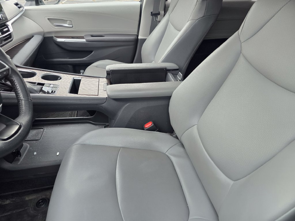Certified 2022 Toyota Sienna XLE w/ XLE Plus Package FWD image 20