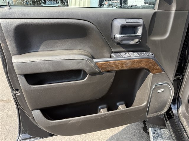 Used 2019 GMC Sierra 3500 Denali w/ Duramax Plus Package AWD/4WD image 10