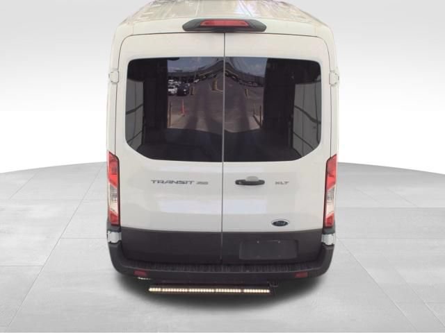 Used 2025 Ford Transit 350 XLT RWD image 5