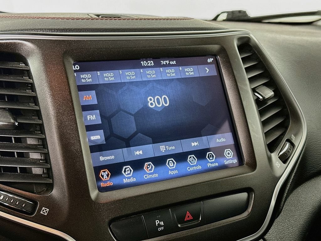 Used 2019 Jeep Cherokee Trailhawk w/ Cold Weather Group AWD/4WD image 20