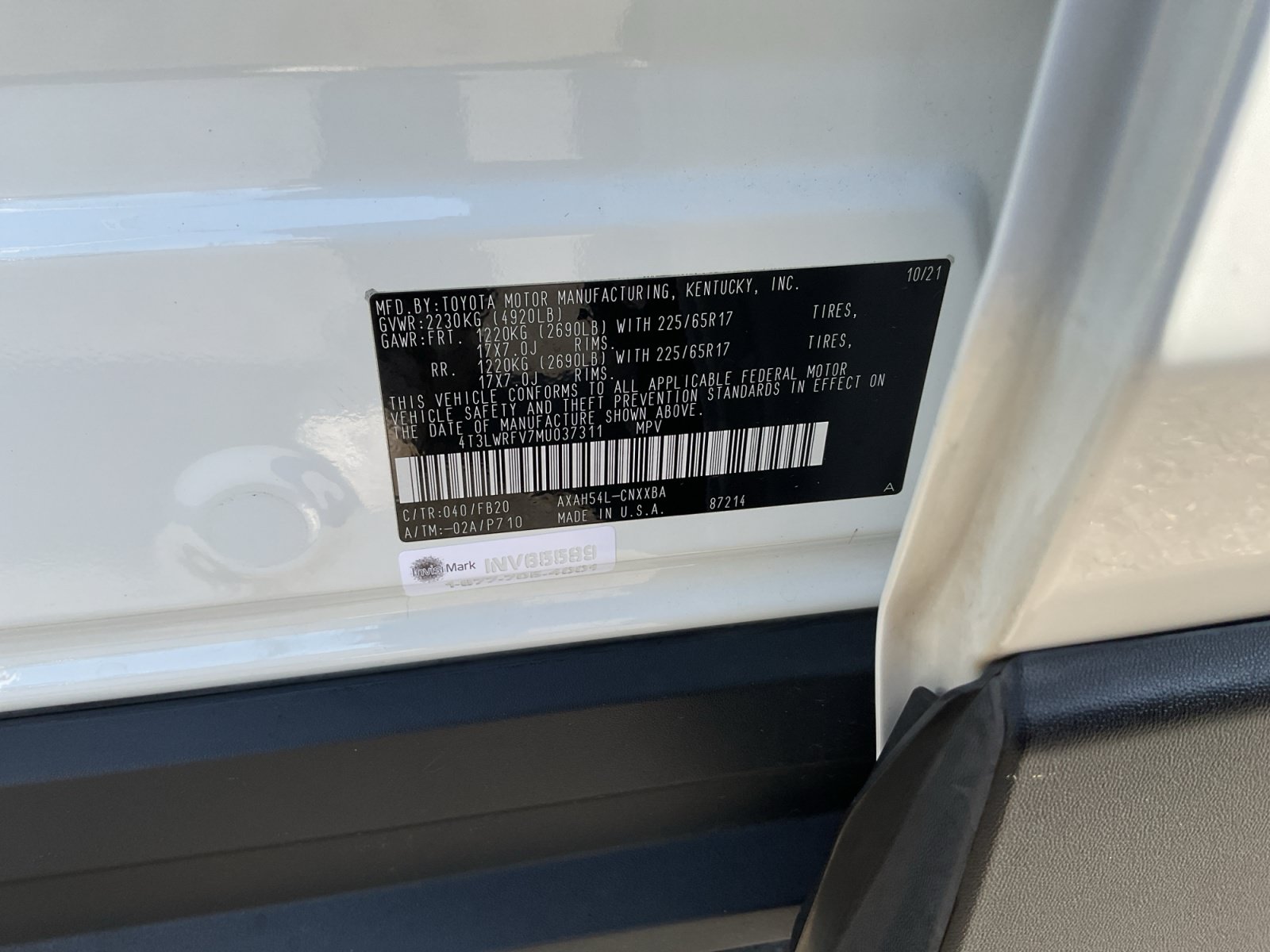 Used 2021 Toyota RAV4 LE AWD/4WD image 27