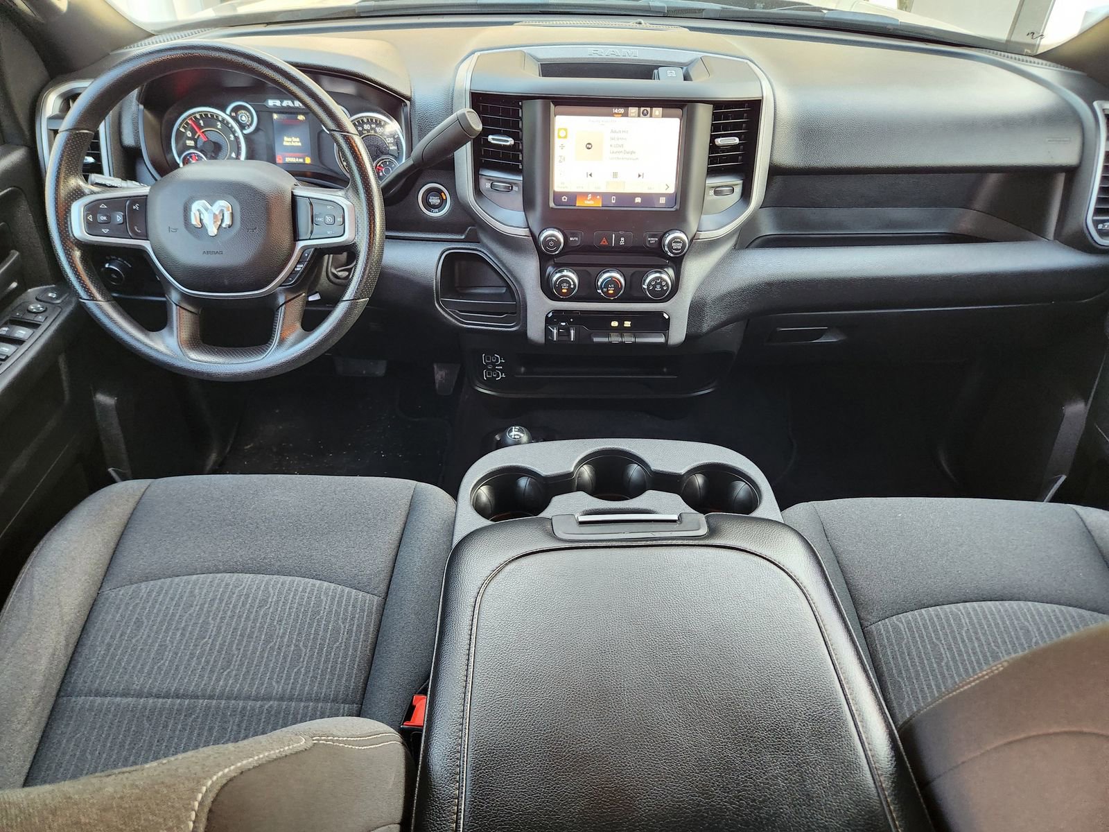 Used 2024 RAM 2500 Tradesman w/ Chrome Appearance Group image 29