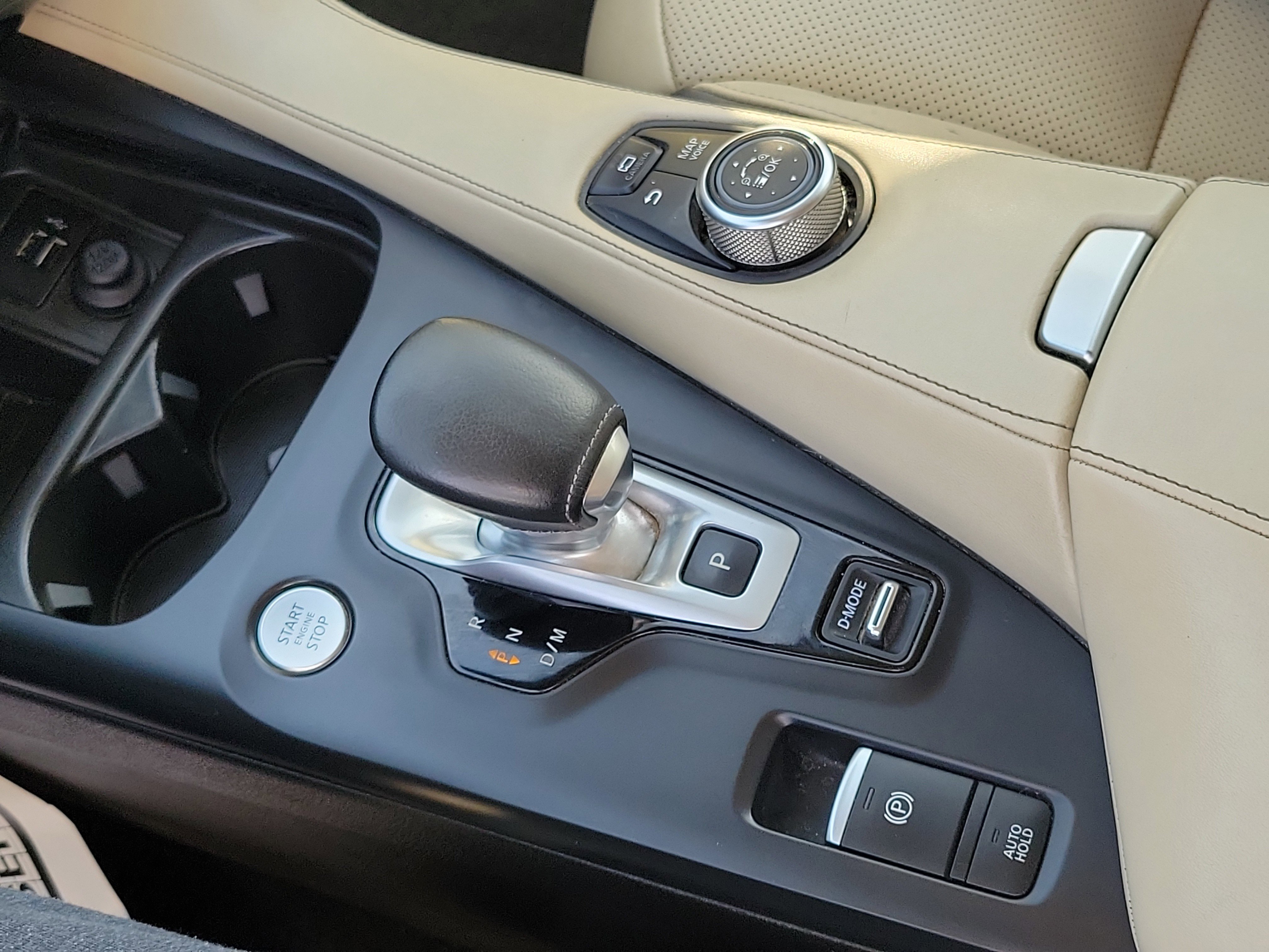 Used 2019 INFINITI QX50 Essential w/ Cargo Package FWD image 14