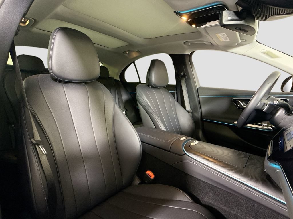 Used 2025 Mercedes-Benz E 350 Sedan image 16