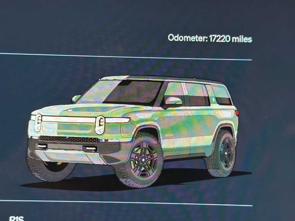 Used 2023 Rivian R1S Adventure image 30