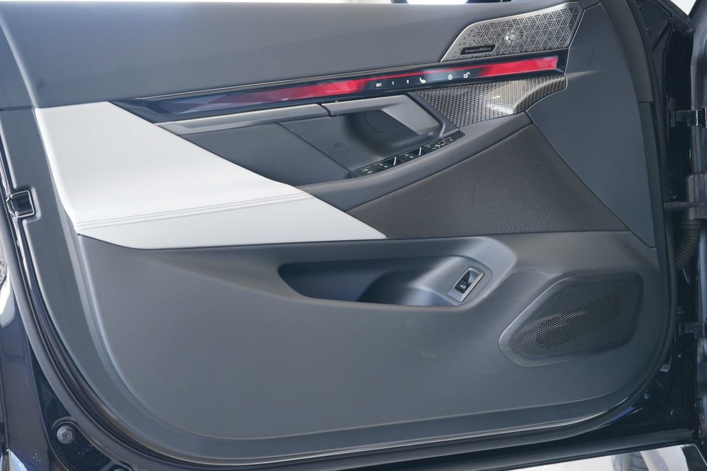 New 2026 BMW M5 w/ Carbon Package image 11