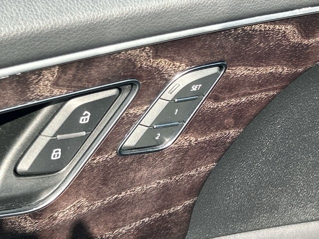 Used 2021 Audi Q8 Prestige AWD/4WD image 27
